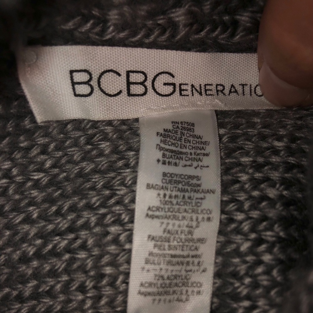 BCBG Hat - Picture 2 of 3